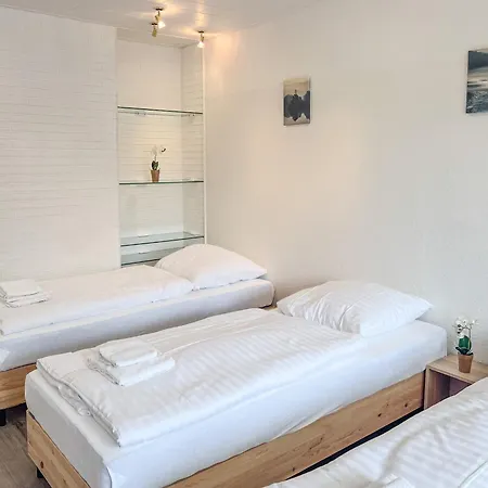 T&k - Zentrum - 1 And 2 20min To Fair Dus Apartment